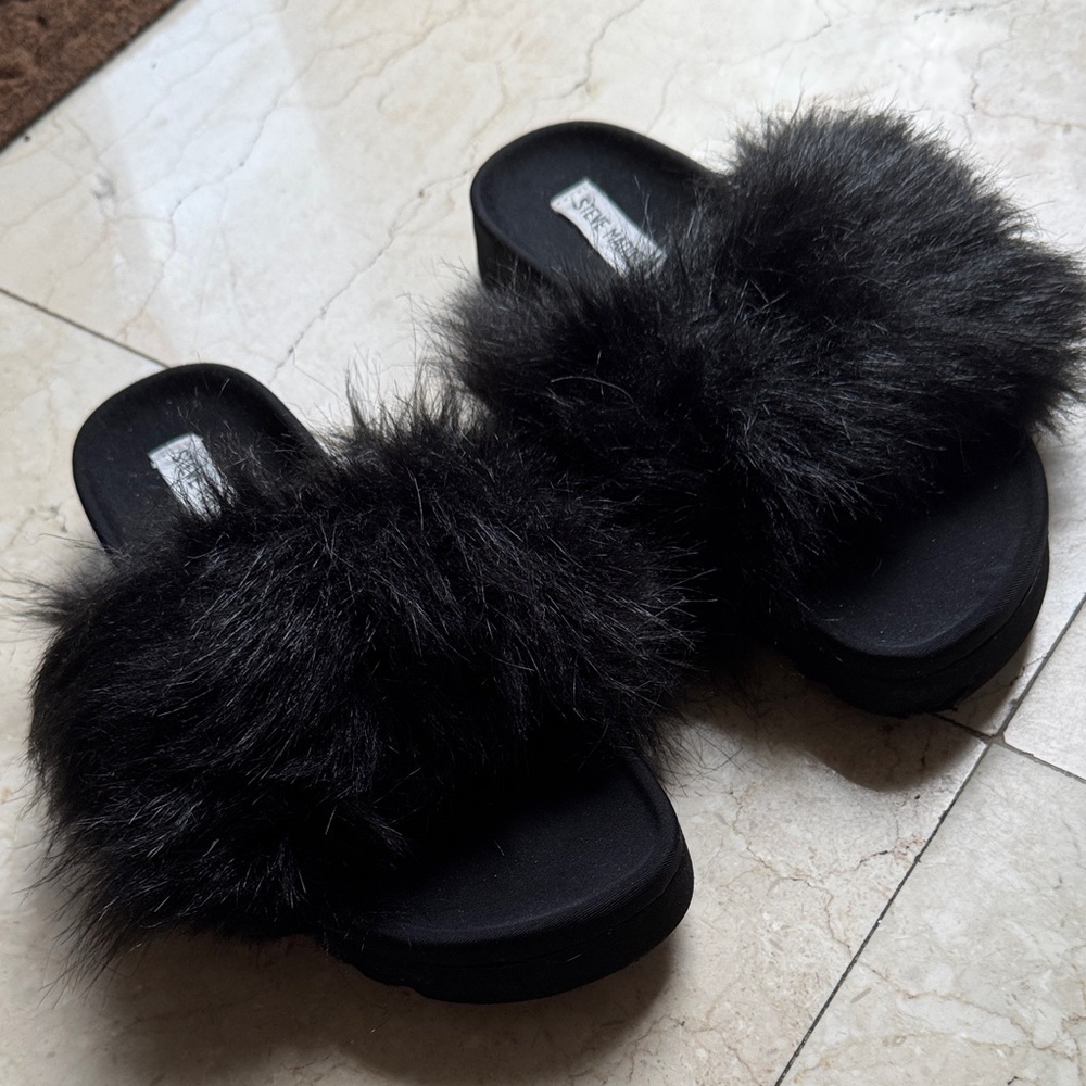 Steve Madden Black Furry Slippers